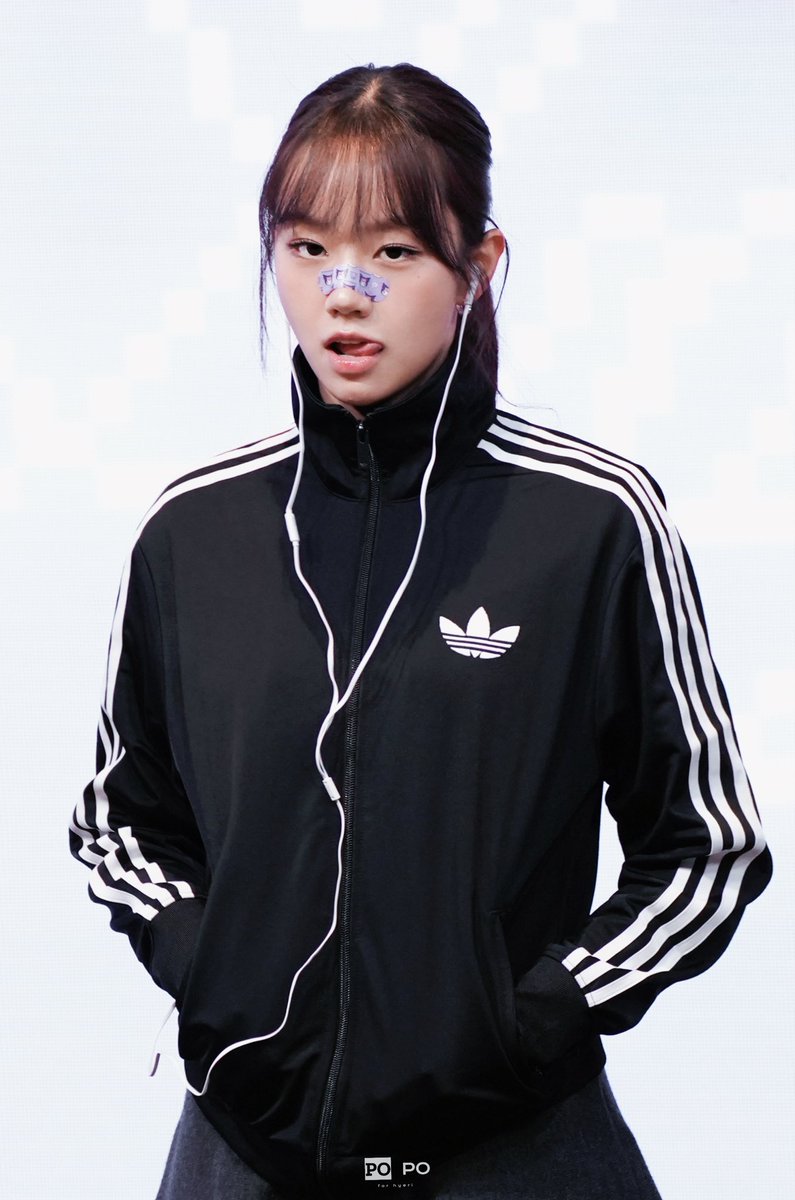 POPO_hyeri's tweet image. 🎧
@hyeriherihey 
𝟐𝟓𝟏𝟏𝟑𝟎 𝐅𝐚𝐧𝐬𝐢𝐠𝐧 𝐄𝐯𝐞𝐧𝐭
#Hyeri #혜리 #이혜리 #LeeHYERI