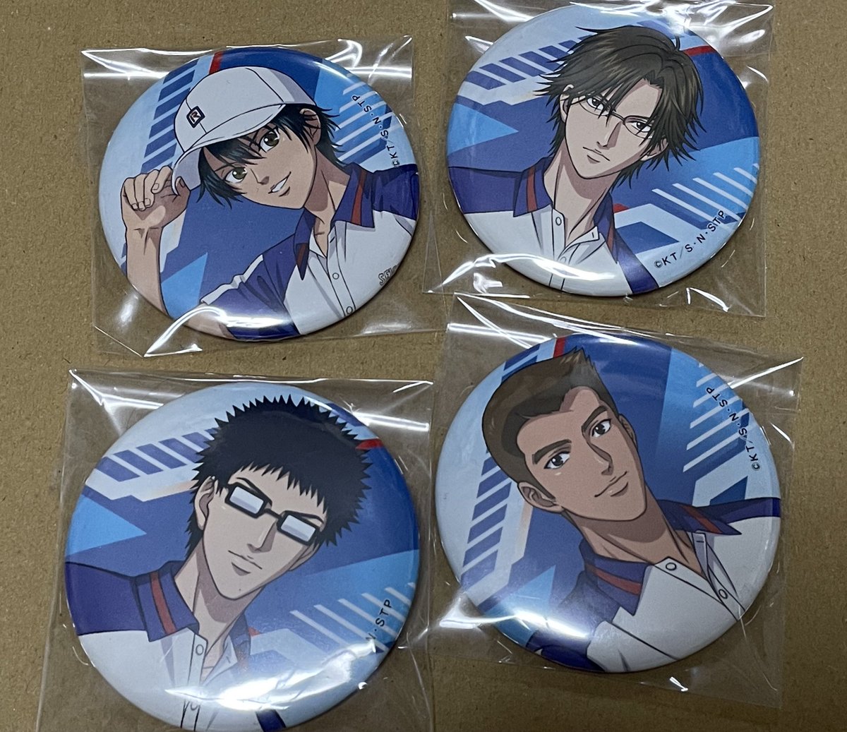 【交換、譲渡】

テニスの王子様　青学、氷帝
缶バッジ

提供）
越前、手塚、乾、河村

希望） 
くつこれ缶バッジ　不二
交換優先。越前、手塚の買取希望の方は乾缶タカさんもご一緒にお取引きお願いします