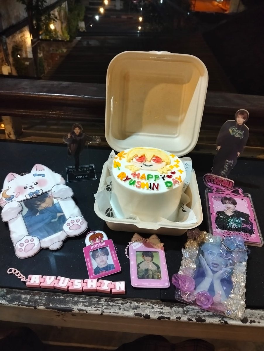 Maeri🐣🐥 ~udh lelah~ tweet media