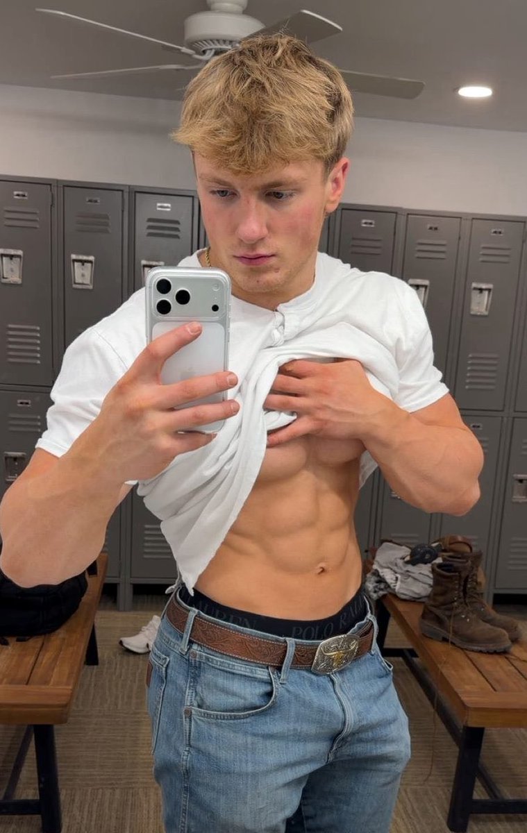 TravisLeeTucker (@travisleetucke1) on Twitter photo 