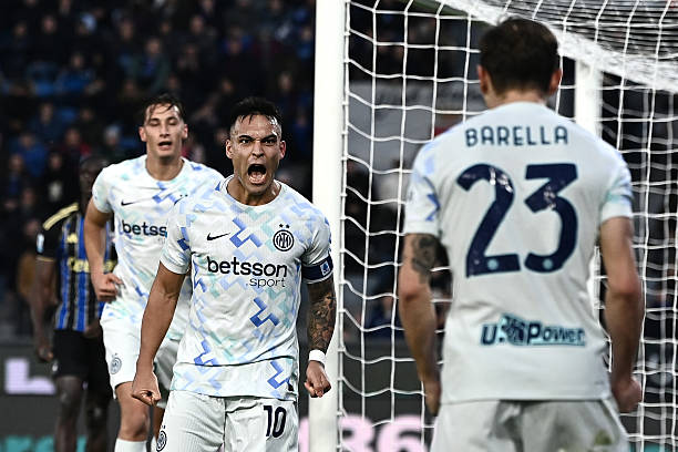 FansNerazzurri's tweet image. FT: Pisa 0-2 Inter
⚽️⚽️ Lautaro 🅰️ Esposito 🅰️ Barella

Kembali ke jalur kemenangan, Lautaro kembali gacor, sisi kanan bukan Augusto jadi gak kaku amat meski masih terlalu dominan main di kiri.