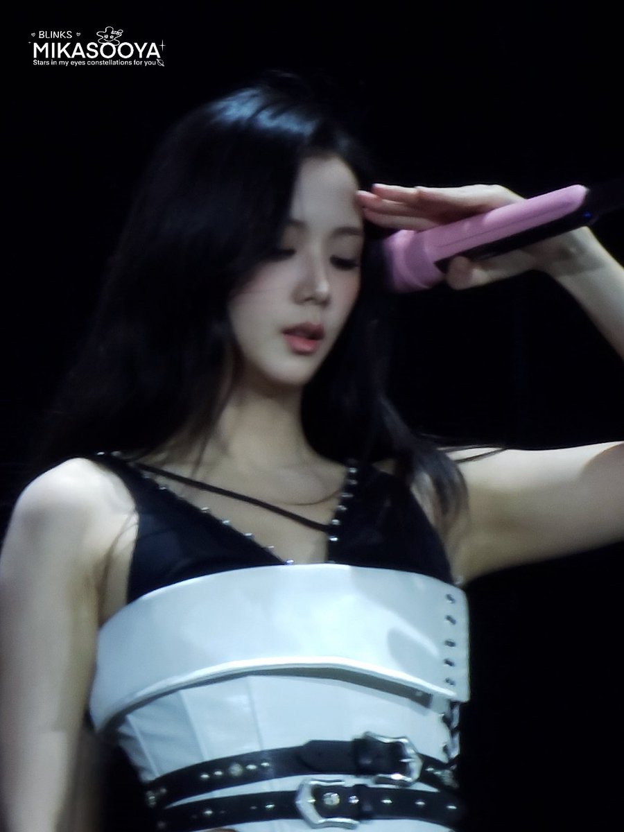 Chuchu103_'s tweet image. 251130💜⁍̴̛ᴗ⁍̴̛⁎DEADLINE SINGAPORE DAY3
#JISOO #지수 
#BLACKPINK #블랙핑크
#DEADLINE_IN_SINGAPOREDay3
#DEADLINE_IN_SINGAPORE 
#BLACKPINK_DEADLINE #DEADLINE 
@officialBLISSOO @BLACKPINK