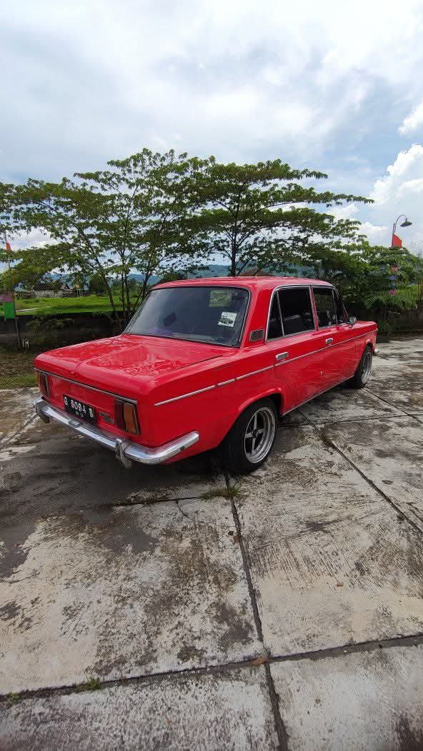 jual fiat 125 komplit PJK off lama. mesen normal siap jarak jauh klistrikan normal semua   lokasi prambnan
wa 085747869227 jual 35 JT
