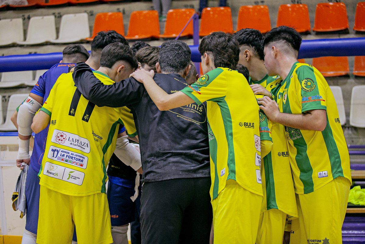 Los Villares <a href="/JaenFSbase/">Jaén Paraíso Interior FS Base</a> 

Juvenil Provincial. 30 NOV. 19h

💪💛

#JaénFS #Futsal