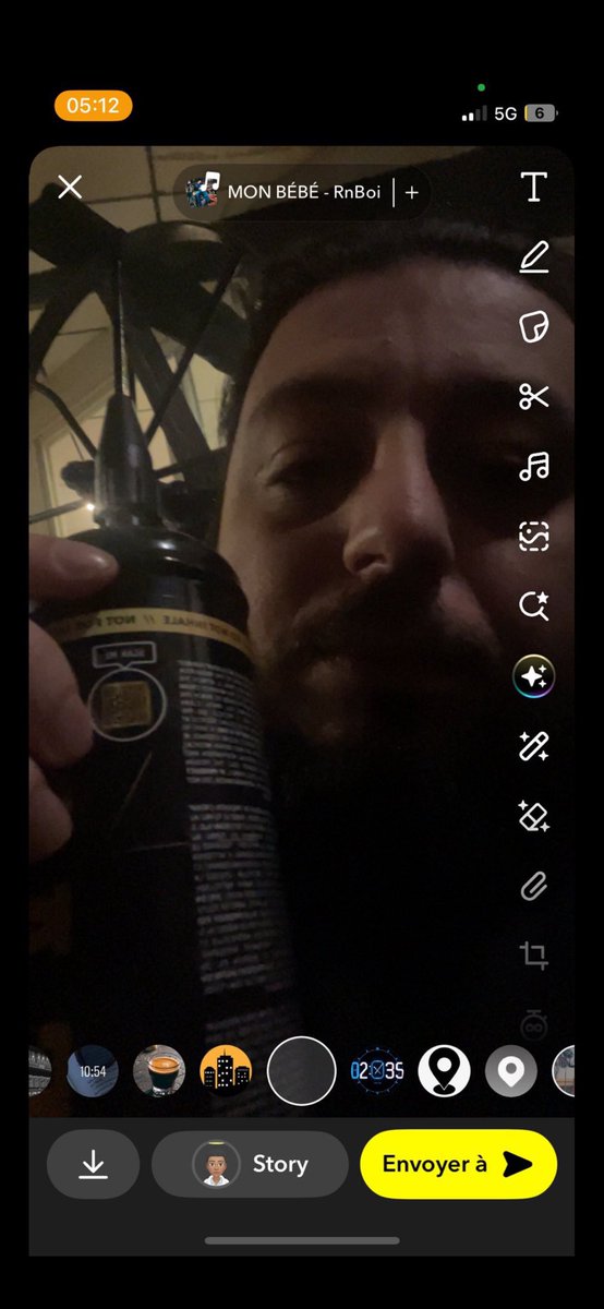 DominaZenette's tweet photo. Je me la but au ballon puis dérange ma t1pe de maman mangeuse de kiki noir pour me sauver la vie …

Qui suis-je ?!! 

(Un FDP) https://t.co/P04fpwa2yw