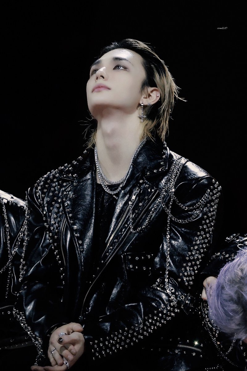 eemd120's tweet image. 251129
黃鉉辰

#현진 #Hyunjin 
#스트레이키즈 #StrayKids