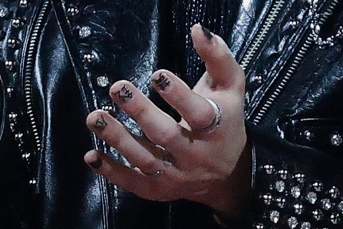 eemd120's tweet image. 251129
黃鉉辰

#현진 #Hyunjin 
#스트레이키즈 #StrayKids