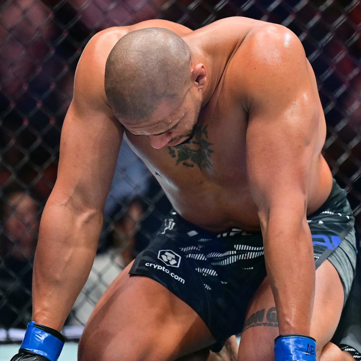 acdmma_'s tweet image. 🚨 Tom Aspinall UPDATE 🚨 

▫️ He is still not medically cleared for “combat sports activity”

▫️ He cannot fight, spar or even drive until his symptoms are resolved

▫️ He may require a steroid injection or possible surgery to his injured eye, doctors say

via Tom Aspinall IG