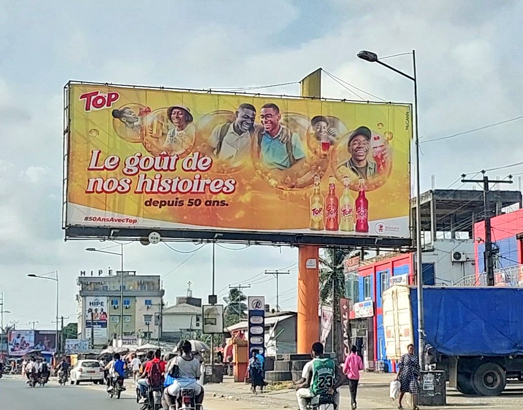 aristidemabatto's tweet image. Les boissons gazeuses #Top affectueusement appelées "jus" sont le goût de nos histoires depuis 50 ans.

Quel est le parfum de votre histoire ? #Ananas, #Orange, #Pamplemousse et #Grenadine.

Affiche signée @mccanndouala_ 

#SniperDePub