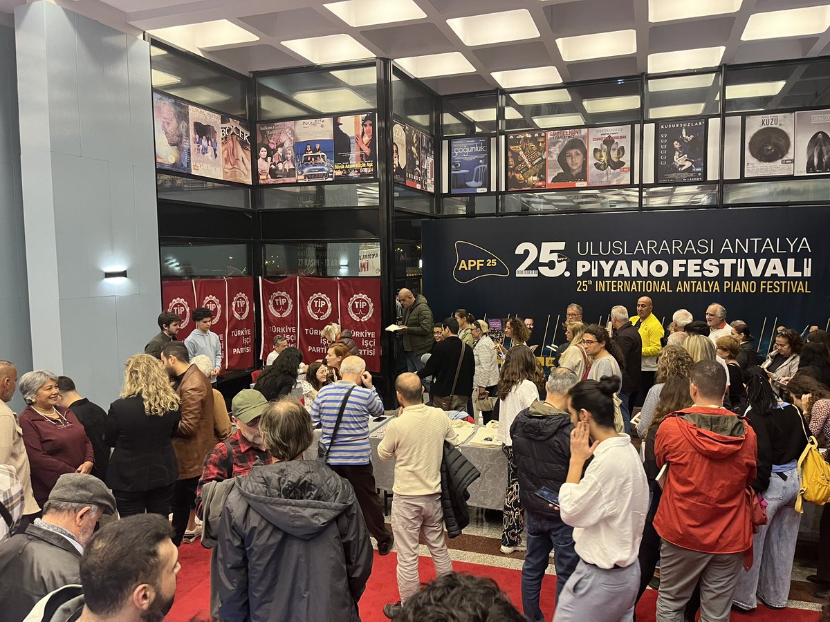 PM üyemiz İrfan Değirmenci’nin katılımıyla AKM Perge Salonu’nda buluştuk.