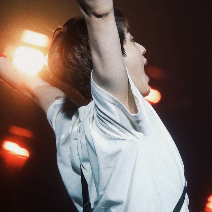 seokjinmylabsss's tweet image. it’s taejin birthday month 🎂💜