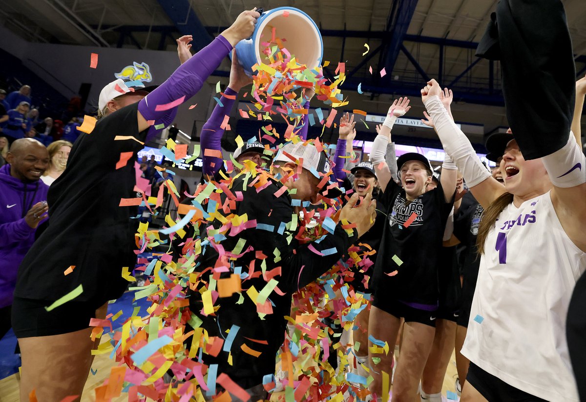 TheSummitLeague's tweet image. That “Selection Show today” energy 🏐📺

#ReachTheSummit x #SummitVB x @NCAAVolleyball