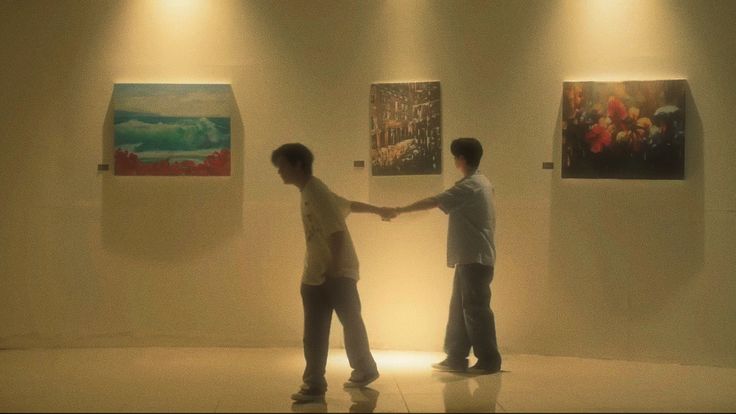 #BukuBuatTersayang Sudah sejak lama semenjak terakhir kali saya habiskan perjalanan membaui aroma bersama dengan Aroma Karsa.