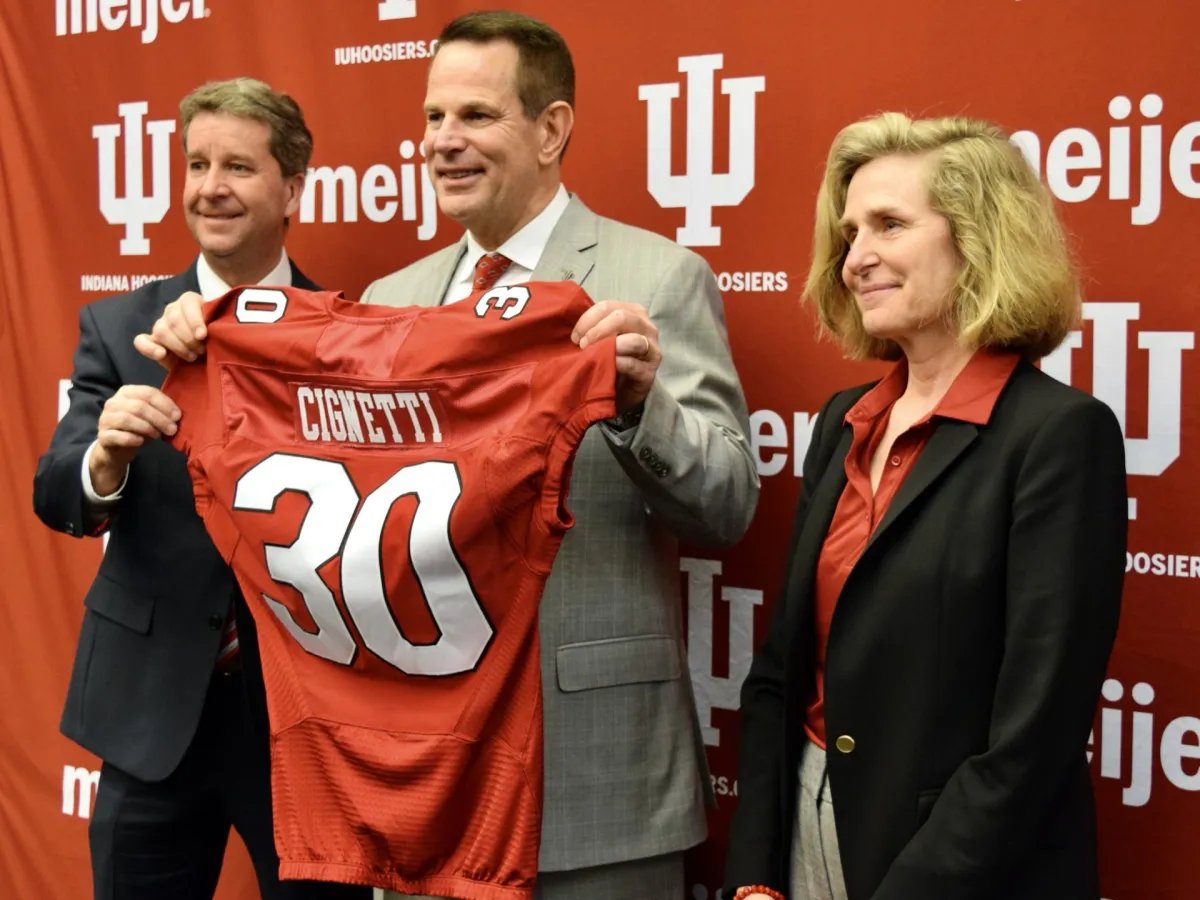 daily_hoosier's tweet image. Two years ago today IU announced the hire of Curt Cignetti.

In two seasons he is 23-2, produced the two winningest seasons in program history, and has more wins than 21 of the 29 coaches who preceded him at Indiana. 

Easily one of the greatest hires in sports history. #iufb