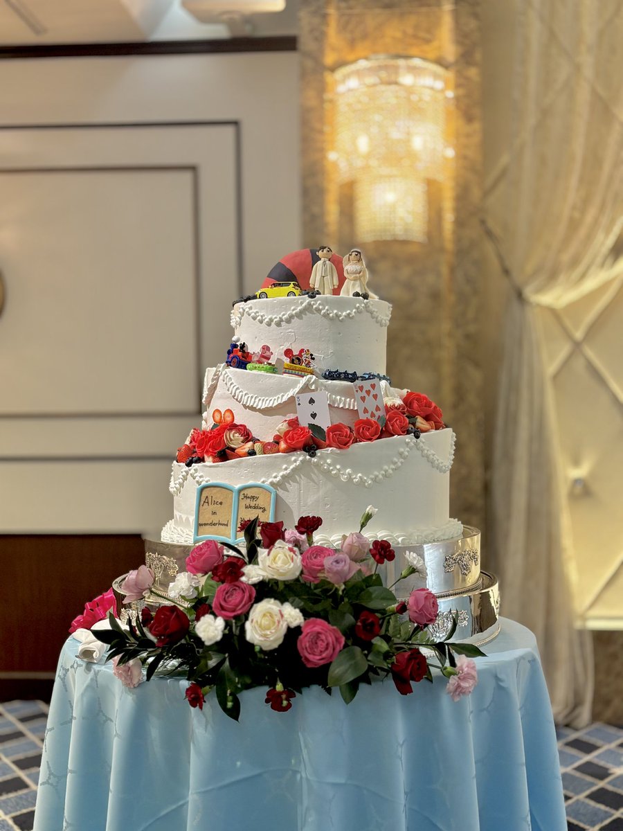 p_yan99's tweet photo. ふたりのやりたいことがいっぱい詰まった、最高の結婚式になりました！！🌹
みんなも来てくれてありがとう🫶🏼 https://t.co/ViNBBU3EJe