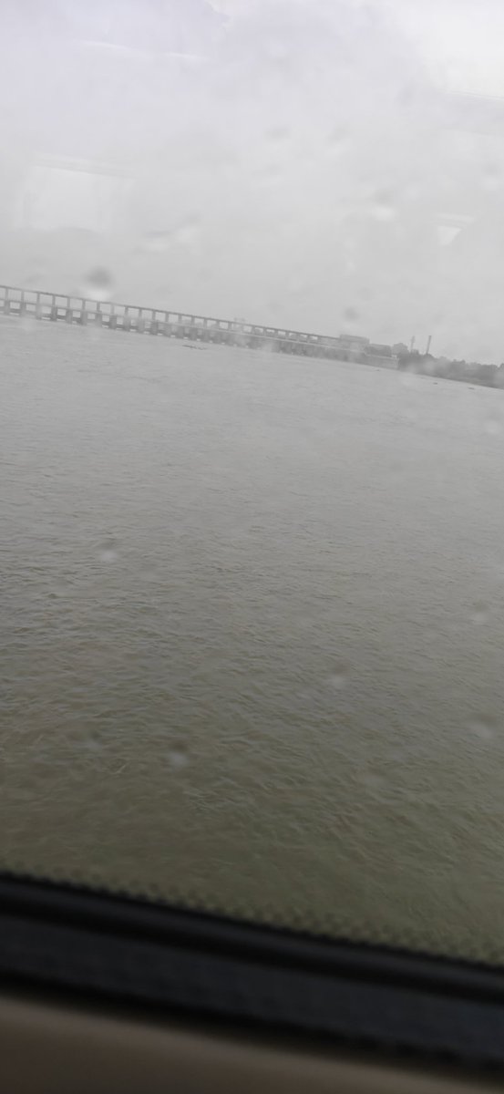 radhachinnulu's tweet image. వర్షాలకు పరవళ్లు తొక్కుతున్న పెన్నా నది.