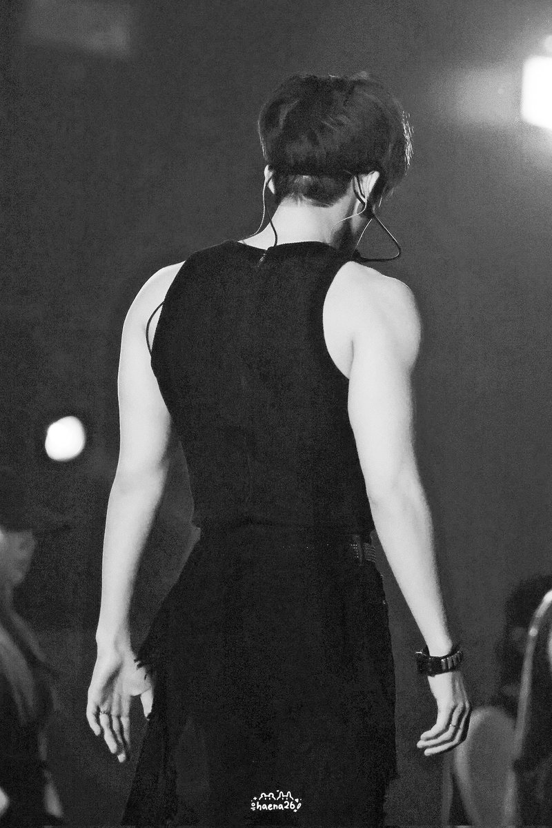 itznajaem's tweet image. just jaemin and his sexy back