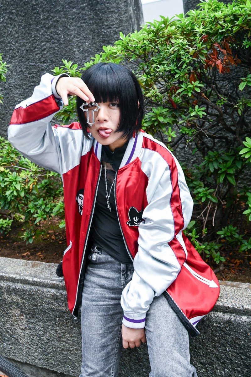 Okomenarikeri's tweet image. 中野原宿ポトレ第5段

二枚舌
📷) @Po1vodeestrella 
#PUNKDRUNKERS
#スカジャン
#portrait
#スプリットタン
#ストリート女子