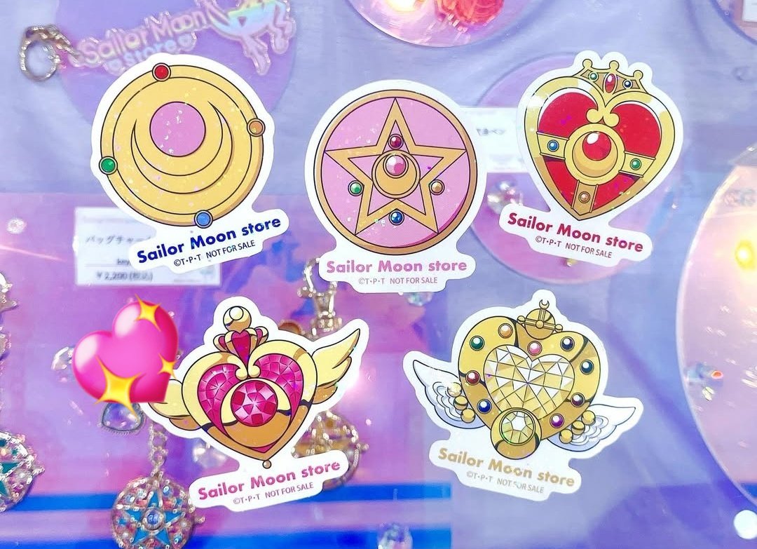 may_0113's tweet photo. セーラームーン  ステッカー アクリルコースター  交換 譲渡

譲：画像1～2枚目
求：画像3～4枚目
ステッカー
→クラシスムーンコンパクト
アクリルコースター
→ピンク(2対1の交換でも可)

それ以外基本は定価＋送料で譲渡可
クリアファイルはご相談ください

都内手渡か郵送希望 https://t.co/Ppj0CcKlv4