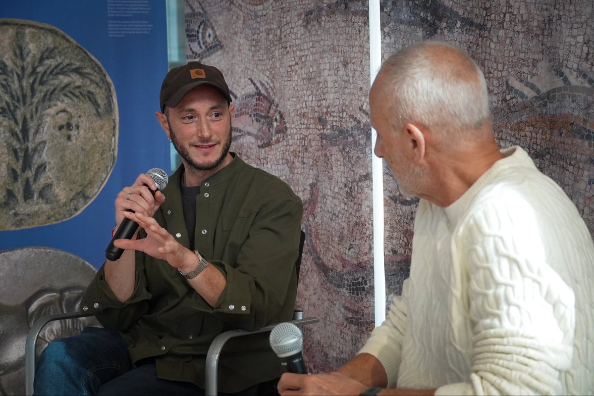 🏛️✨ Aquest nou volum, presentat per Jonàs Forchini, continua el camí compartit entre el MNAT i <a href="/scantarragona/">SCAN Tarragona</a>: donar veu al patrimoni amb formats creatius que dialoguen amb el present i ens fan redescobrir el passat amb una mirada nova.