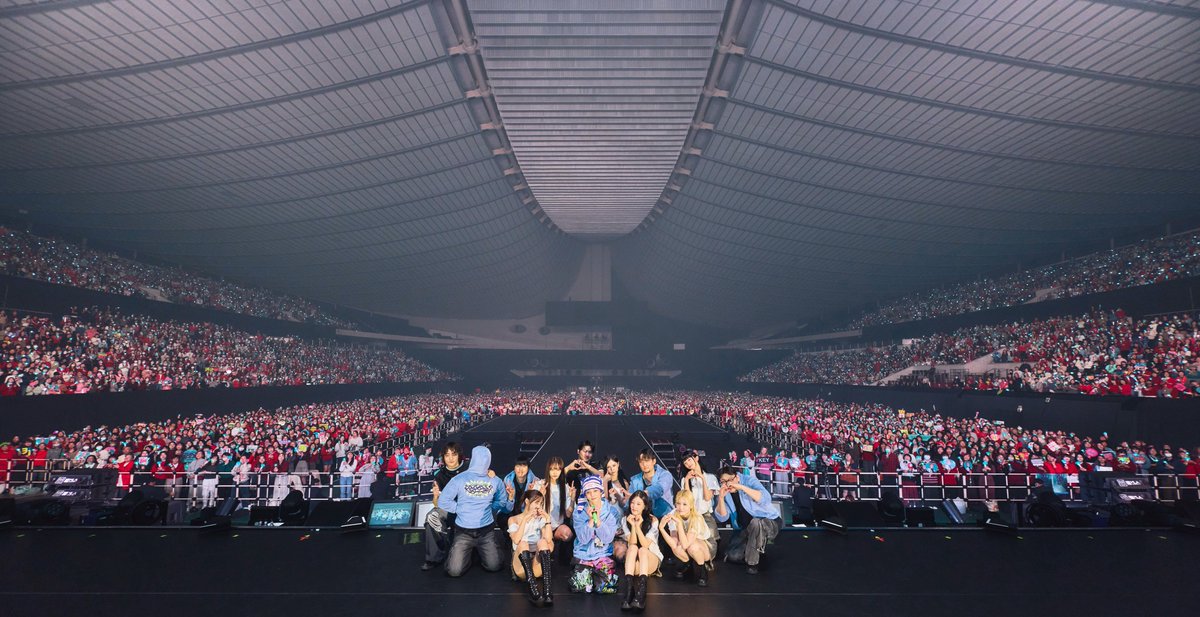 SHINee's tweet photo. 2025 KEYLAND : Uncanny Valley
💎Day 2 with TOKYO SHINee WORLD🩵 

#KEY #키 
#SHINee #샤이니
#2025KEYLAND #KEYLANDTOUR 
#UncannyValley_TOKYO https://t.co/n5qNLOAmRs
