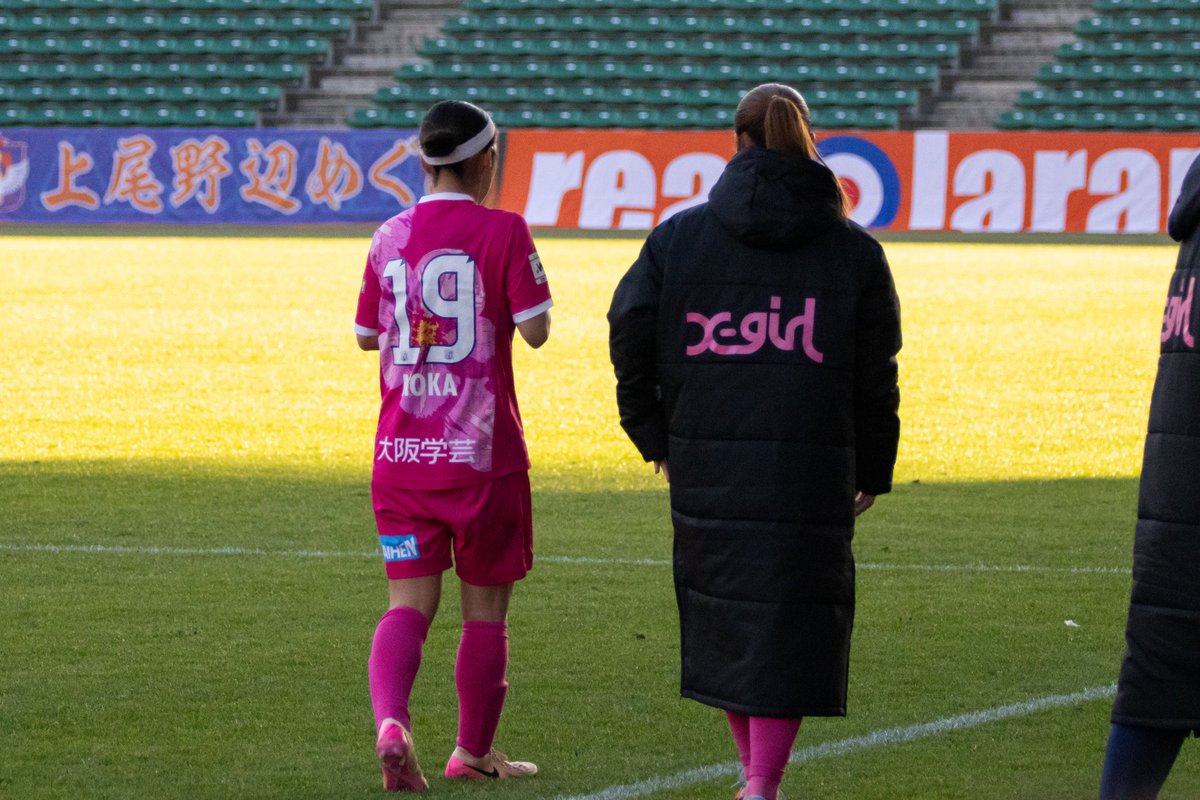 𝑛𝑎 tweet media