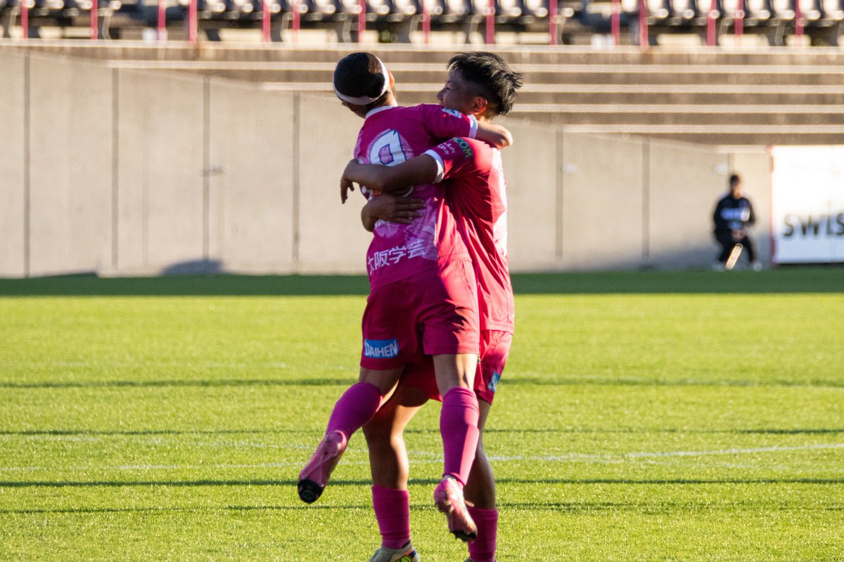 𝑛𝑎 tweet media