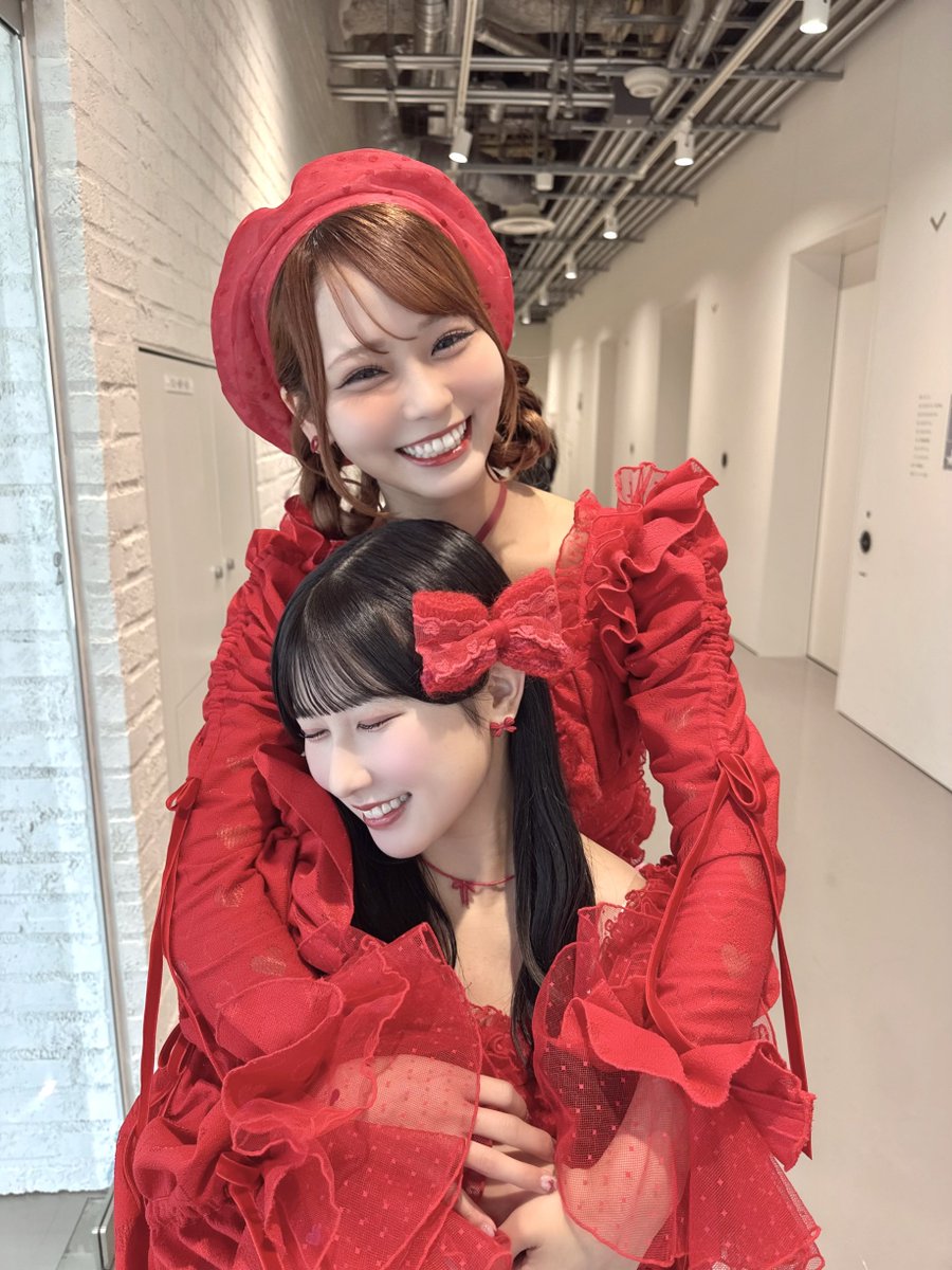 杏奈お誕生日おめでとう🎂❣️🍓

いつもでーーーっかい心で
全部を受け止めてくれる杏奈。

杏奈のような
素晴らしすぎる素敵な人と出会えて
本当に良かった🥲🥲✨

杏奈の笑顔が大切🥹❣️
あいらびゅーじゃ、足りない。
ビッグビッグビッグラブ❣️❣️❣️

#山本杏奈生誕祭2025