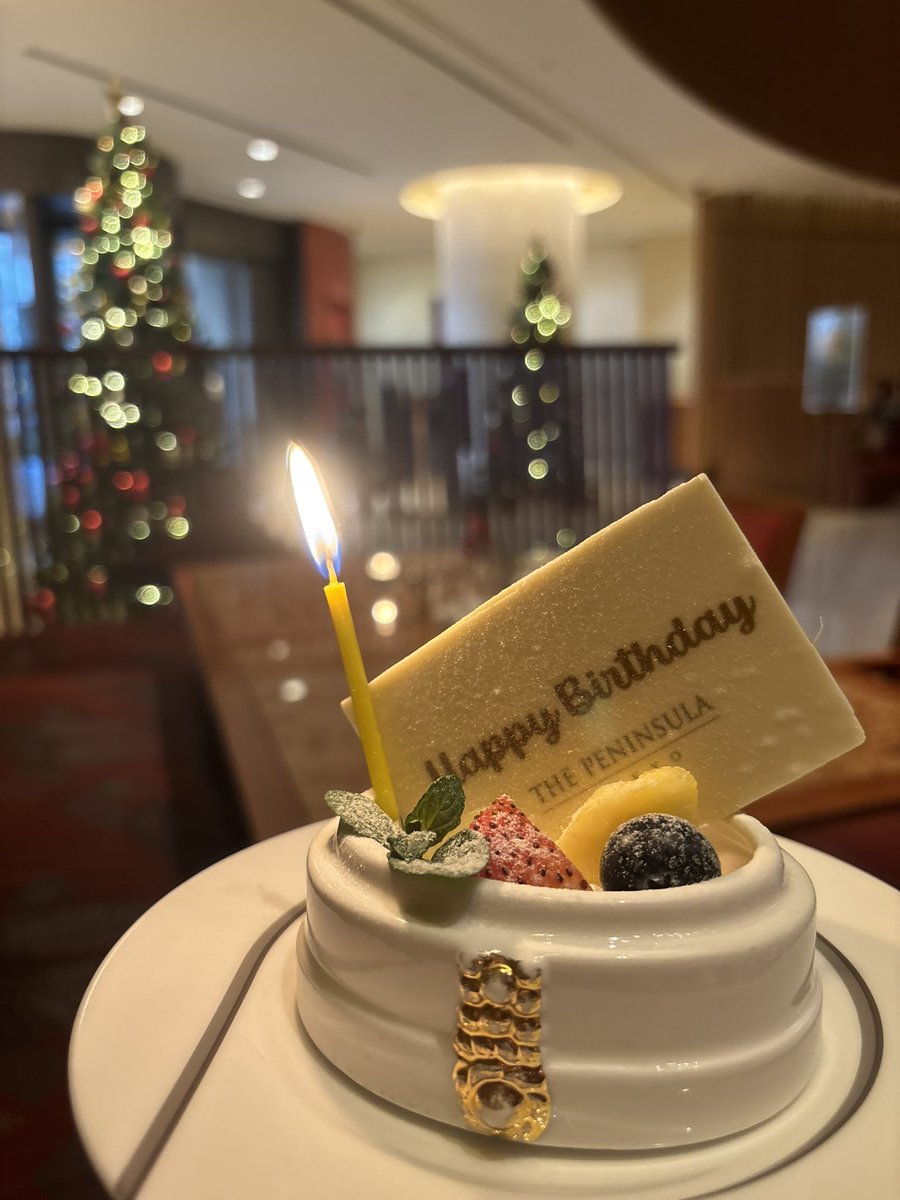 hlt_1226's tweet photo. PENINSULA TOKYO🎄🤍
ゆんちゃんありがとう💐💞 https://t.co/T86aOnLAjo