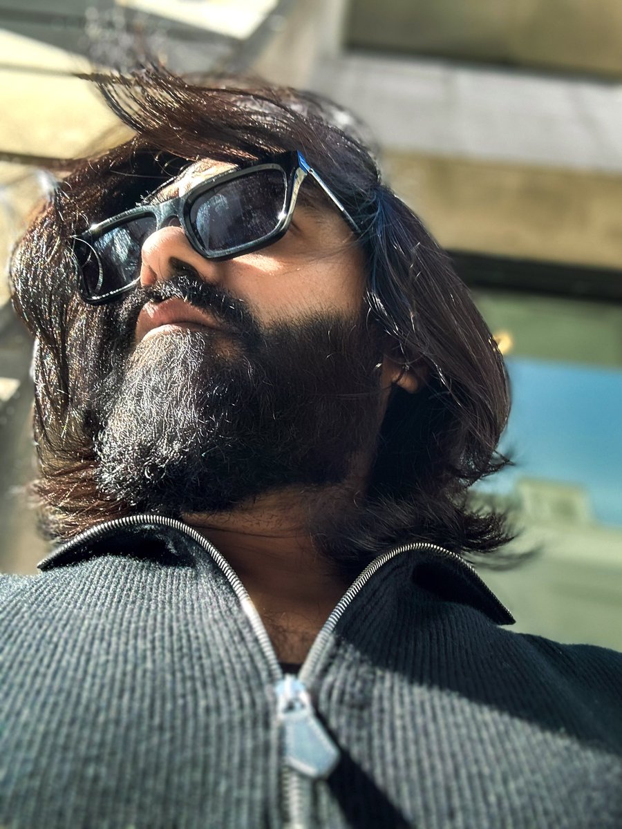 STRBloods_'s tweet photo. நன்றி தலைவா😍❤️

#SilambarasanTR #STR #Arasan https://t.co/esUVirqdEN