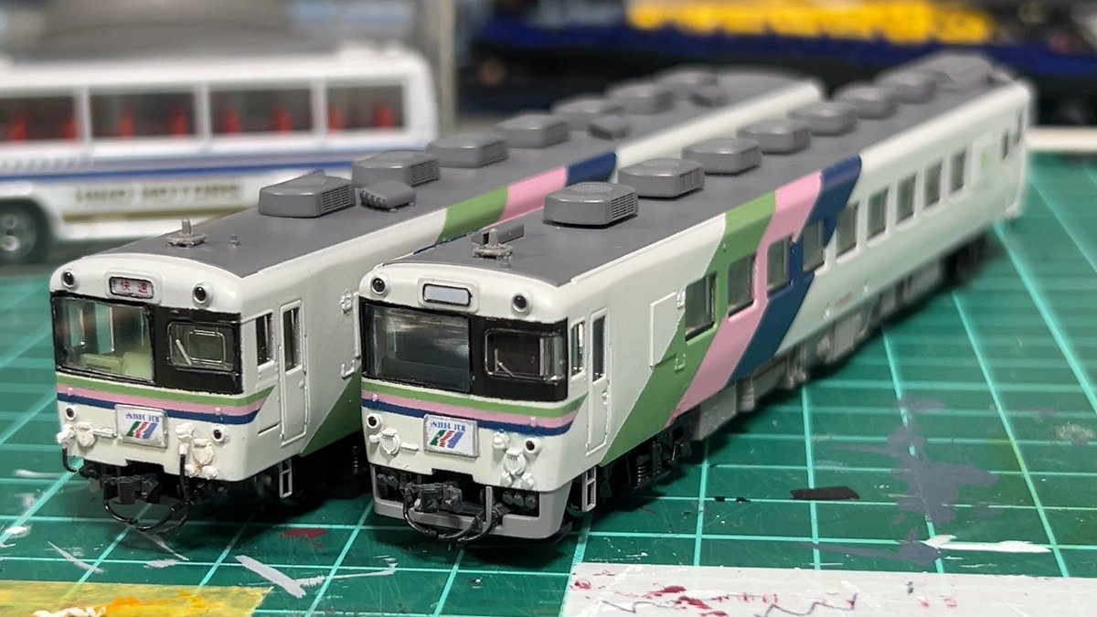 Kankitsu_Model's tweet image. 付属品をつけました
スカート付きパノ窓のキハ58の方が好みです...団体/臨時のパーツは持ち合わせていないので白幕と快速でお茶を濁します🍵