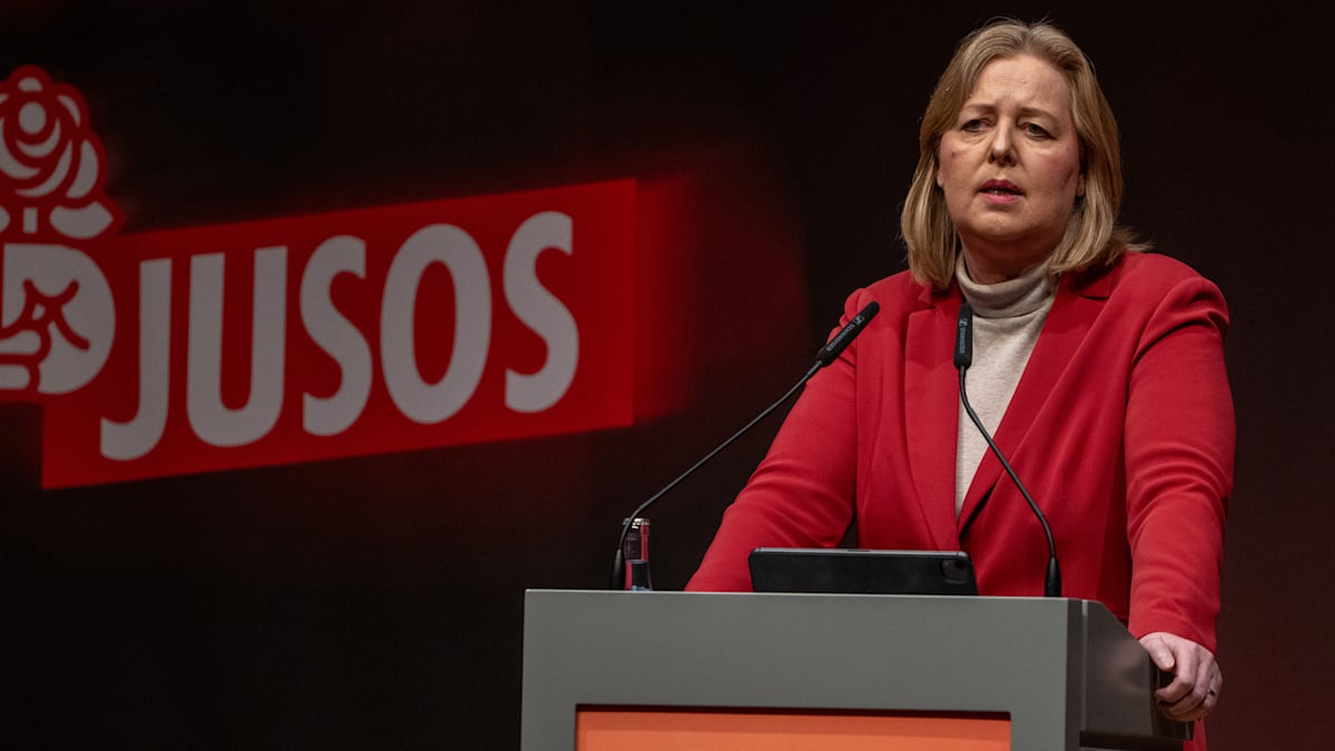 "Und dafür bin ich ausgelacht worden" – So reagiert Bas auf Auftritt bei Arbeitgebertag to.welt.de/ejuEYVb