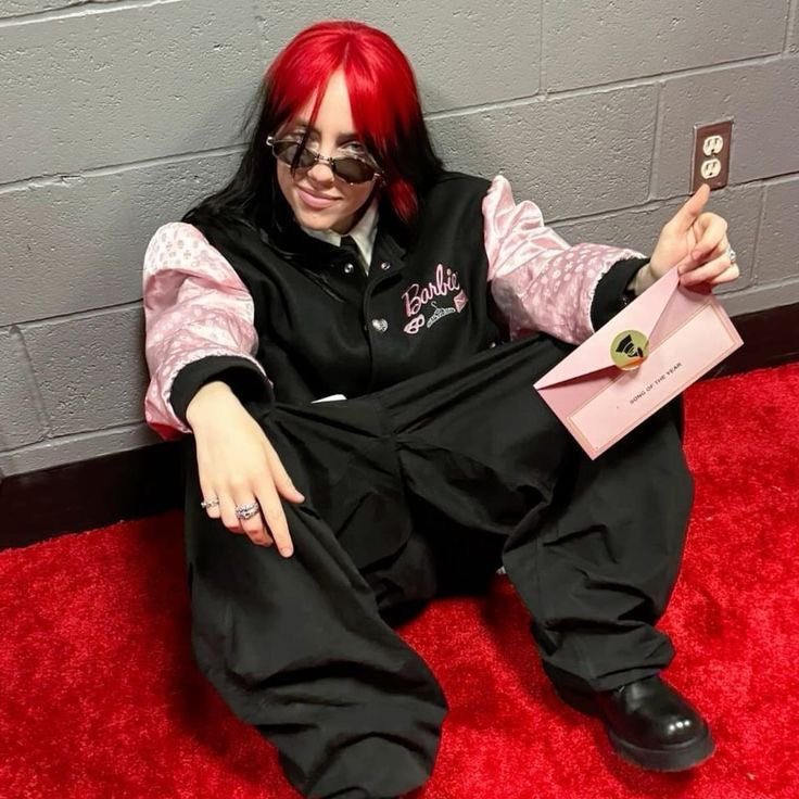 acervo billie eilish tweet media