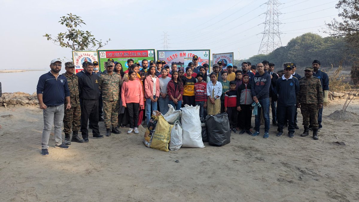 cleanganganmcg's tweet image. &quot;एक दिन, एक घंटा, एक साथ&quot;

Yamuna Ghat Cleanliness Drive at Sonia Vihar 1 Pushta was organized by Yuva Parivartan Foundation, with active participation from Yamuna Task Force, Aanchal Foundation, SYA, and Sakshambhoomi.

The initiative was supported by NMCG to strengthen…