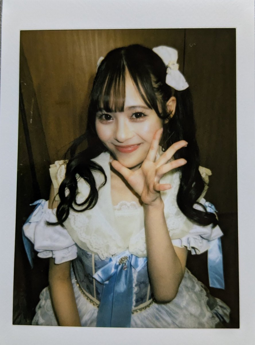 11/30メイツ定期公演特典会 あみさん🤍 特典会に行くとかわいい笑顔で