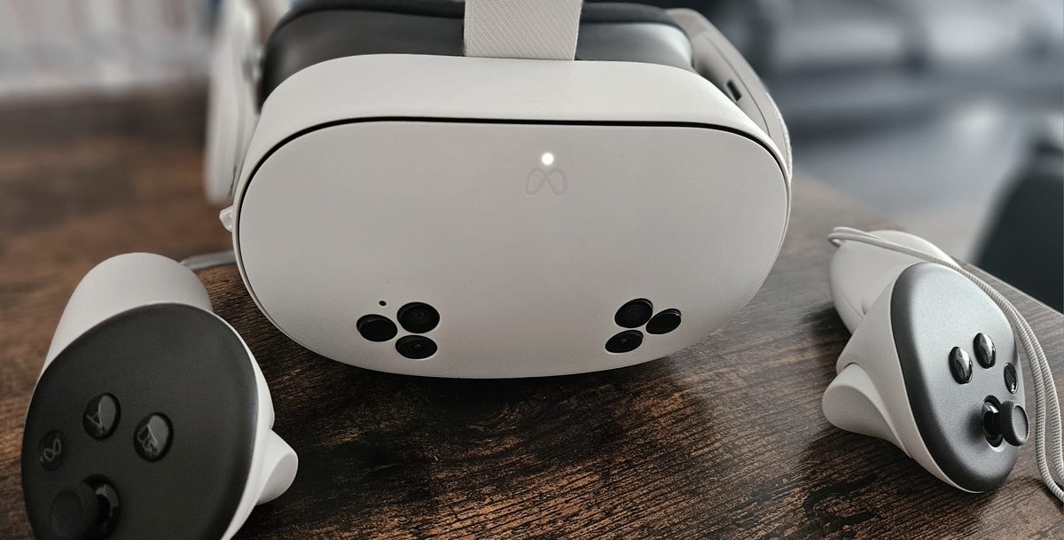 Psyche_clic's tweet photo. J’ai finalement craqué pour ce petit “jouet”.
À votre avis, le psy curieux que je suis va tester quoi en premier :
– une appli de relaxation ?
– une expérience immersive ?
– ou un truc plus… ludique ? 😄 » https://t.co/IEbD9Ugbpb