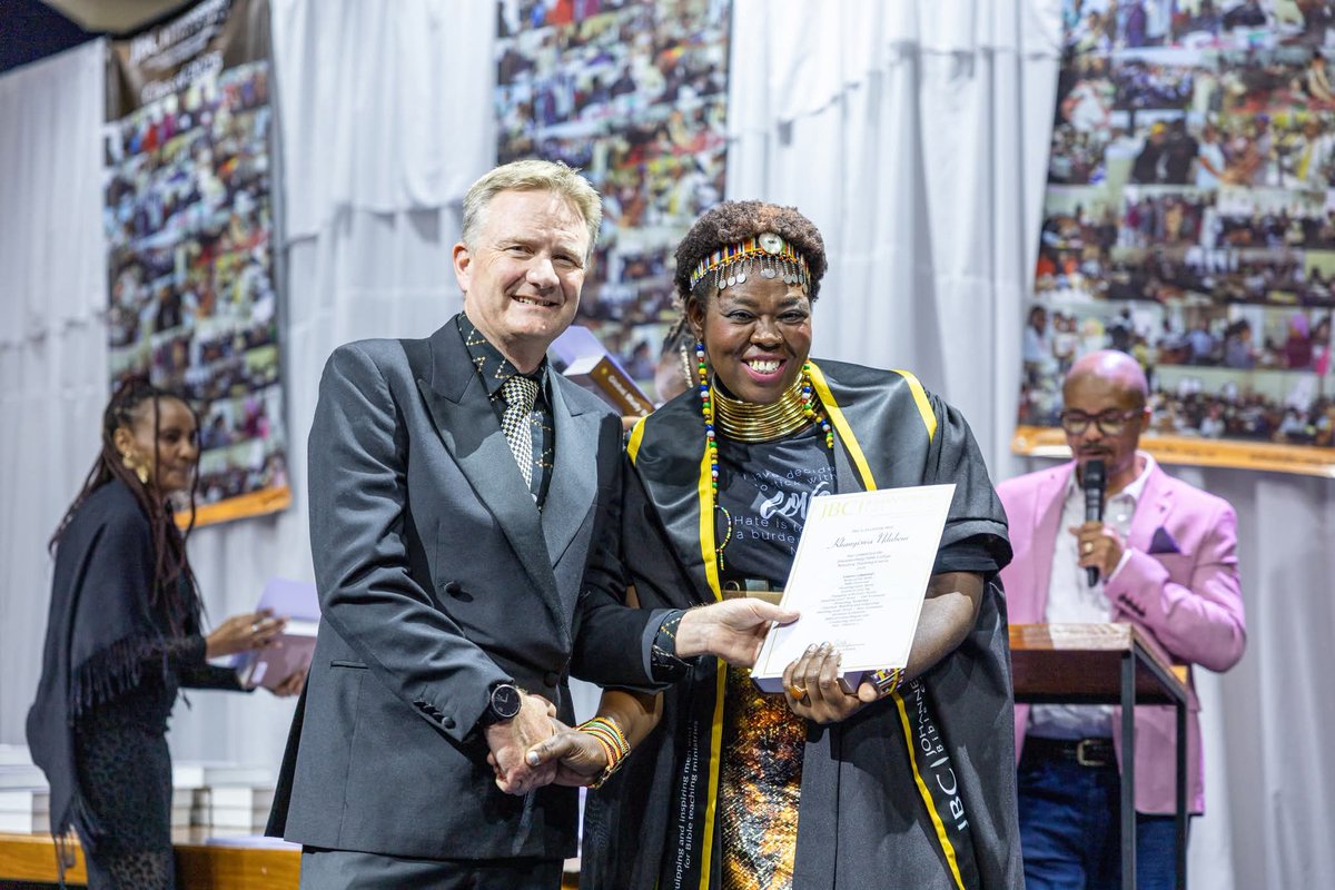 Mam' Fundisi wephepha.... Just graduated