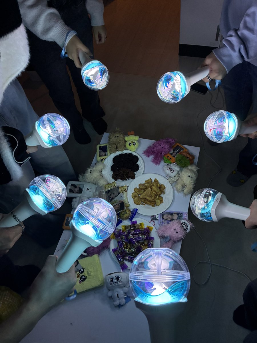 miya_nswer_'s tweet image. お留守番エンソ会 in名古屋
たくさんのNSWERと日本からNMIXX応援できて本当に楽しかった！
みんなありがとう🐋🫶
次はイルコンで会いましょう👊
 #NMIXX   #NSWER
#NMIXX_WORLDTOUR_ZEROFRONTIER