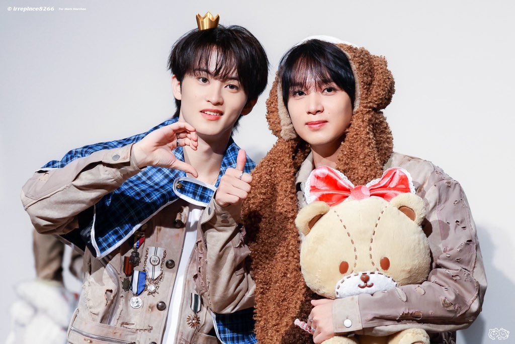 biibiienne's tweet image. 정말 정확히 이리언니를 바라보면서
칭찬도장 기다리는거 캐웅끼