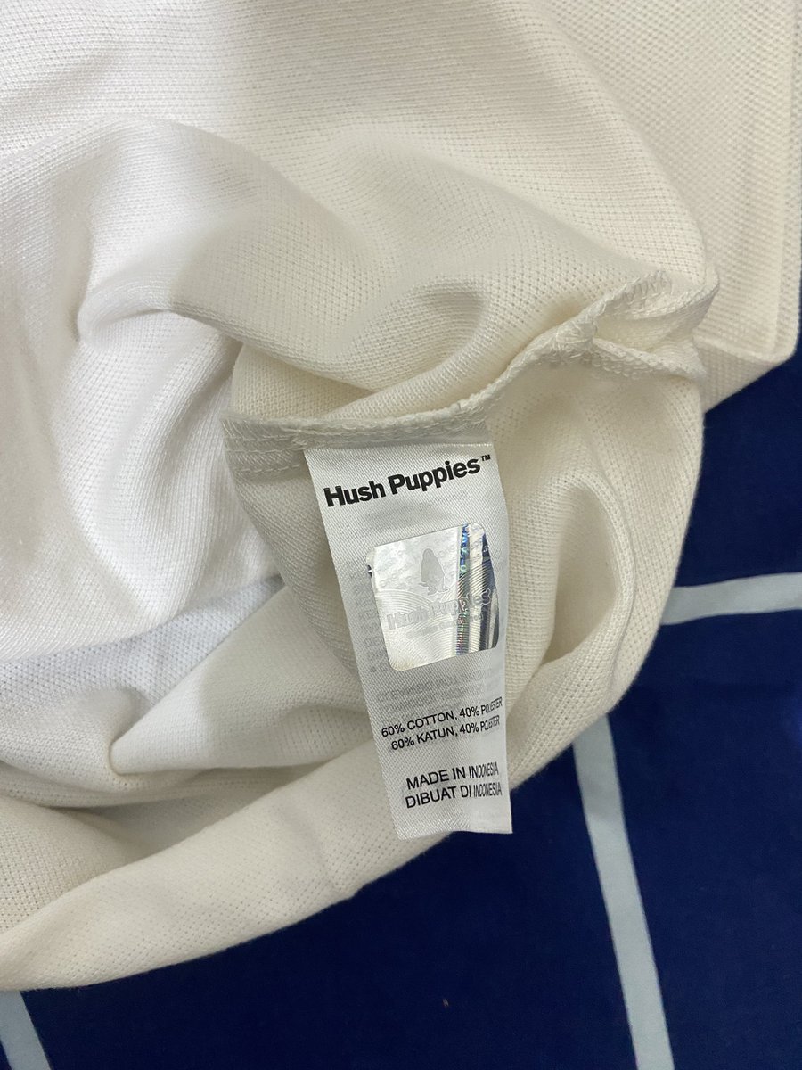 Imutt622777's tweet photo. @KomunitasMurah barangkali ada yg berminat 190k aja ya, masih baru uk L, ori store, bisa oyenn, dijual karena salah size😓 https://t.co/qFEXbt5Tes