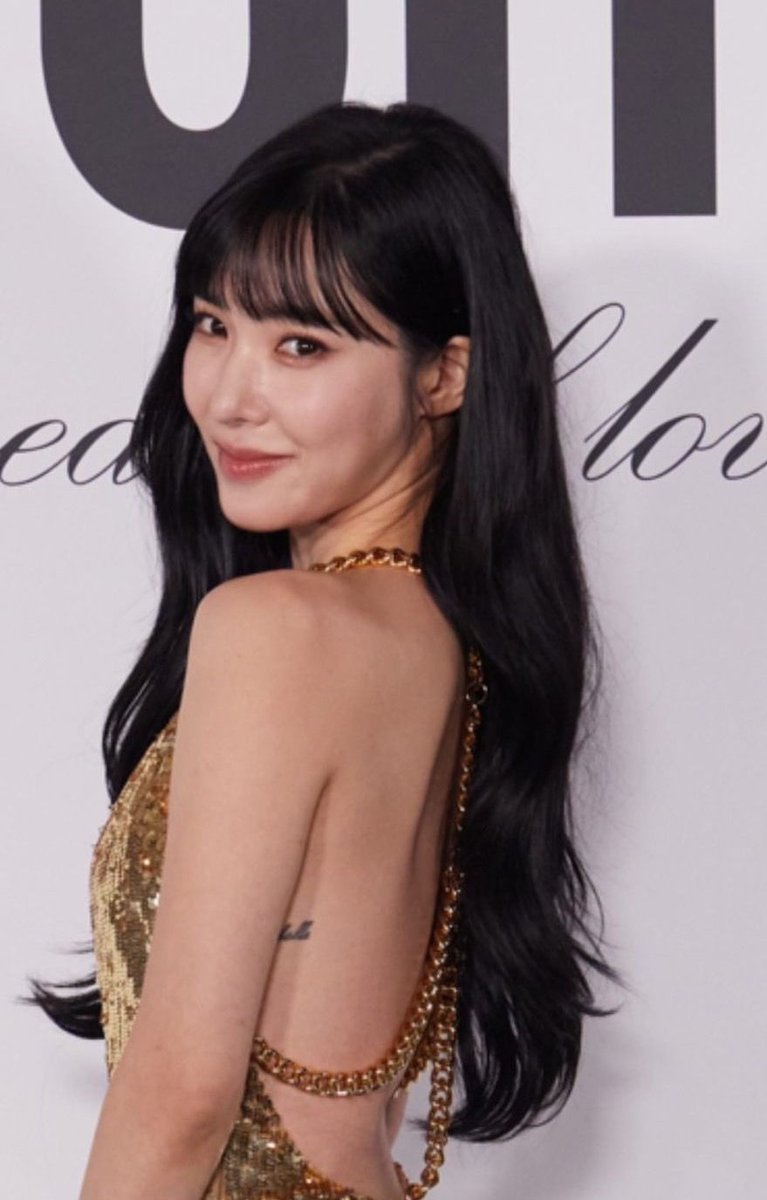 fanysource's tweet image. tiffany young