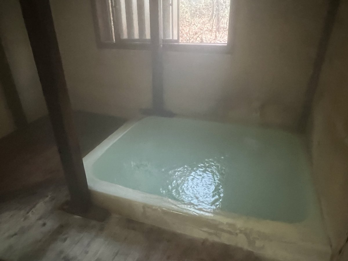 yugauchi's tweet photo. 津軽の名湯を早足で。この狭い範囲に個性豊かな面々、素晴らしかったです。今は上北町の安宿に宿泊中。明日早朝に東京に戻って今週は色々な人に会った後、週末に長野、週明けに大阪で期日に出て、その後出国です。 https://t.co/0ZySQhgqqW