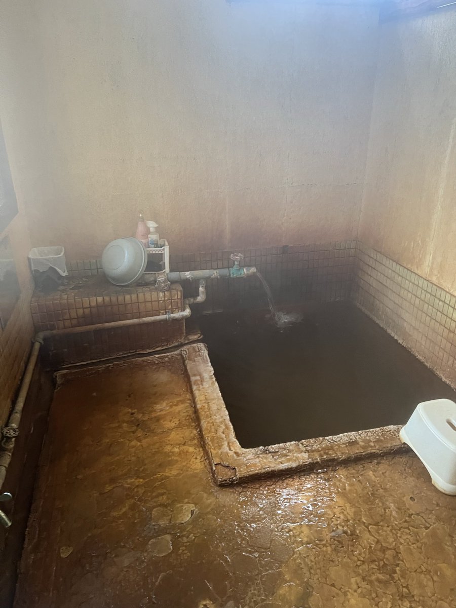 yugauchi's tweet photo. 津軽の名湯を早足で。この狭い範囲に個性豊かな面々、素晴らしかったです。今は上北町の安宿に宿泊中。明日早朝に東京に戻って今週は色々な人に会った後、週末に長野、週明けに大阪で期日に出て、その後出国です。 https://t.co/0ZySQhgqqW