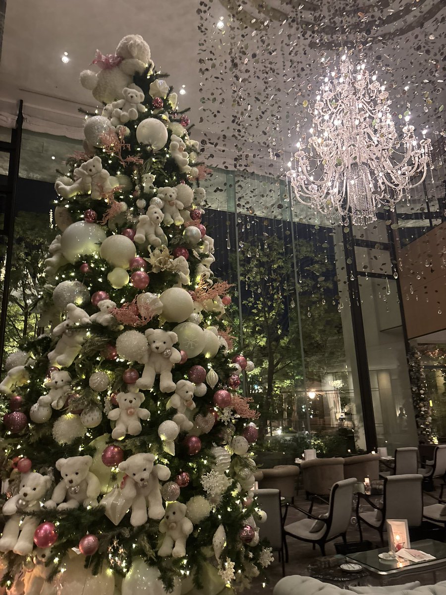 hlt_1226's tweet photo. 名古屋でずっと行きたかったアフヌン🎄🤍✨ https://t.co/ZELx940fZC