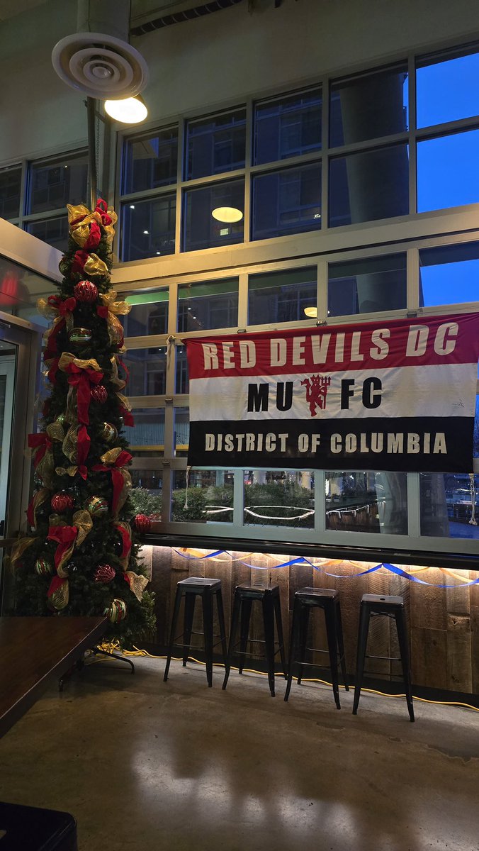 Doors are open now. United at Palace starts at 7. Roll in, grab a Red Devils DC lager and let’s bounce back together.
@solacebrewing
UTFR 🔴⚪️⚫️
#MUFC #RedDevilsDC #DC #DMV