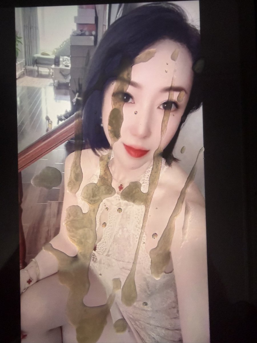 榨精骚婊子，太有感觉了。给榨精母狗满脸精液才是最好的奖励，射满骚少妇的骚脸，羞辱她真爽。想被射的主动点自己发照片<a href="/nanaayi888/">娜</a> 
#人妻 #健身婊 #反差 #合照 #女m #女神婊 #射屏 #少妇 #御姐 #榨精 #母狗 #牛子 #精液 #羞辱 #肉棒 #老师 #鸡巴 #黑丝 #返图 #鸡巴套子 #高冷 #自毁 #自曝