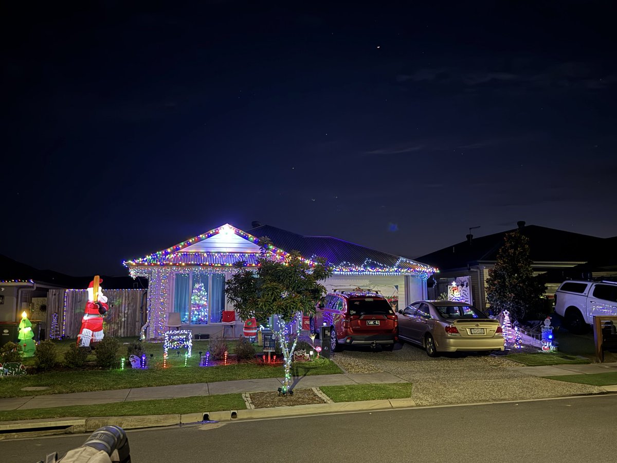 NoShins81's tweet photo. After some rearranging this morning, and a couple of small location changes tomorrow, I am Pretty much done
Want one more set of lights, but may not get them this year
#ChristmasLights #CricketSanta #AussieChristmas #ShineForAutism https://t.co/dCreTgjaFM