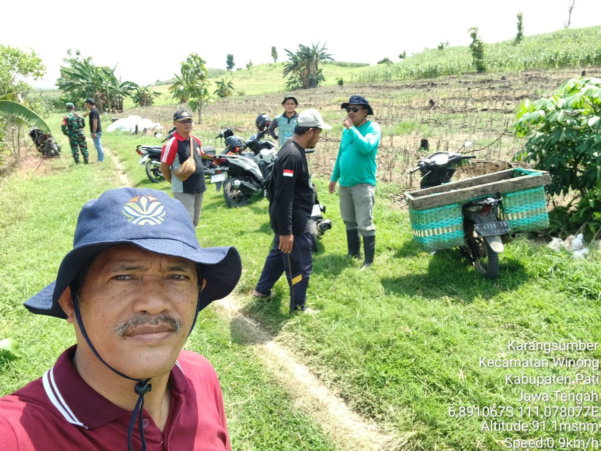 Rembug gayeng Rehabilitasi hutan &amp; lahan di Kawasan Perhutsos Gapoktanhut Wono Mulyo Widodo Ds. Sinomwidodo- Tambakromo-Pati bersama masyarakat peduli kendeng dan CDK II #rehabilitasihutan #pegunungankendeng
<a href="/dlhkprovjateng/">Dinas Lingkungan Hidup dan Kehutanan Prov Jateng</a> <a href="/DwiCahyoPurnom8/">Dwi Cahyo Purnomo</a>