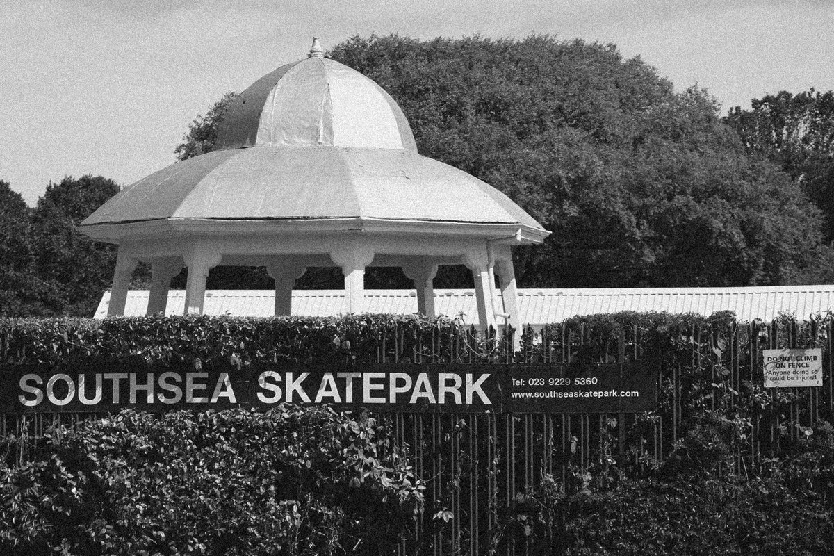Whatadapperchap's tweet image. Every time I walk past this Southsea Skatepark, I can&apos;t help but think it looks like a UFO has landed....