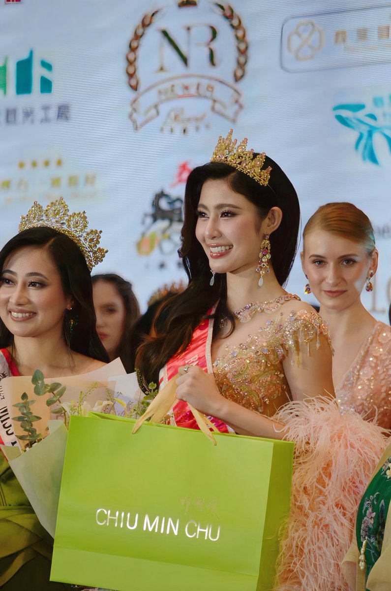 YokNikaFans's tweet image. ที่หนึ่งในใจเสมอ 🤍🇹🇭

NEWYOK FOBI2025  FINAL DAY
#Nikayok  #นิวหยกสุพรรณิการ์